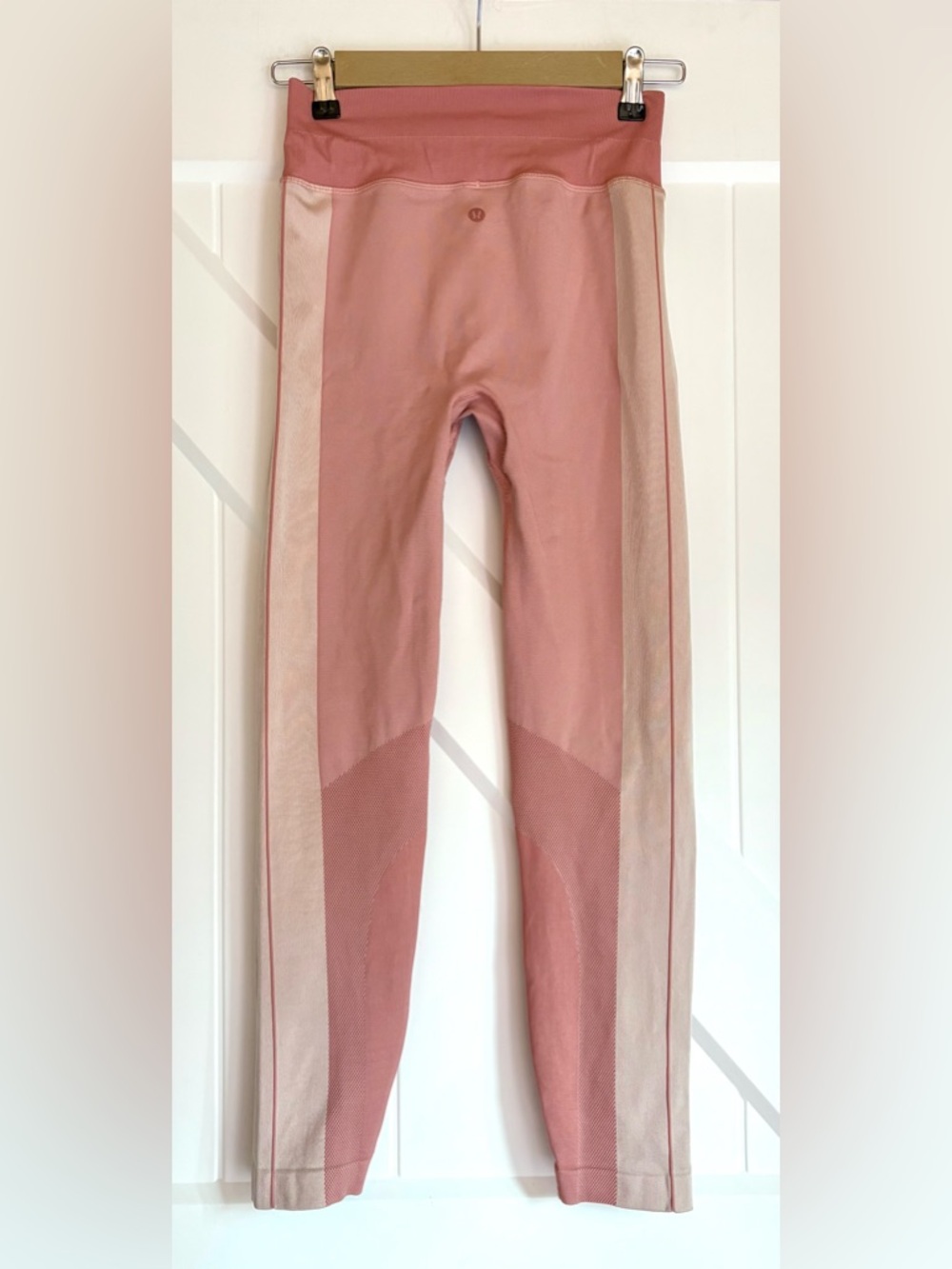Lululemon Pink Peach Seamless Size 4 Ebb To Train Leggings